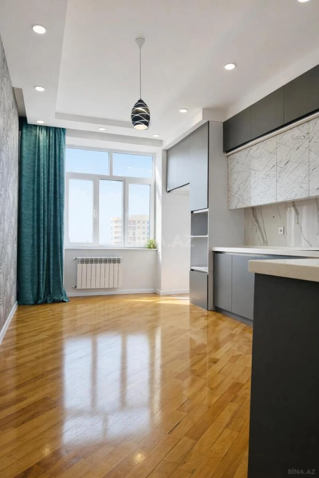 Satılır 3 otaqlı mənzil 115 m²