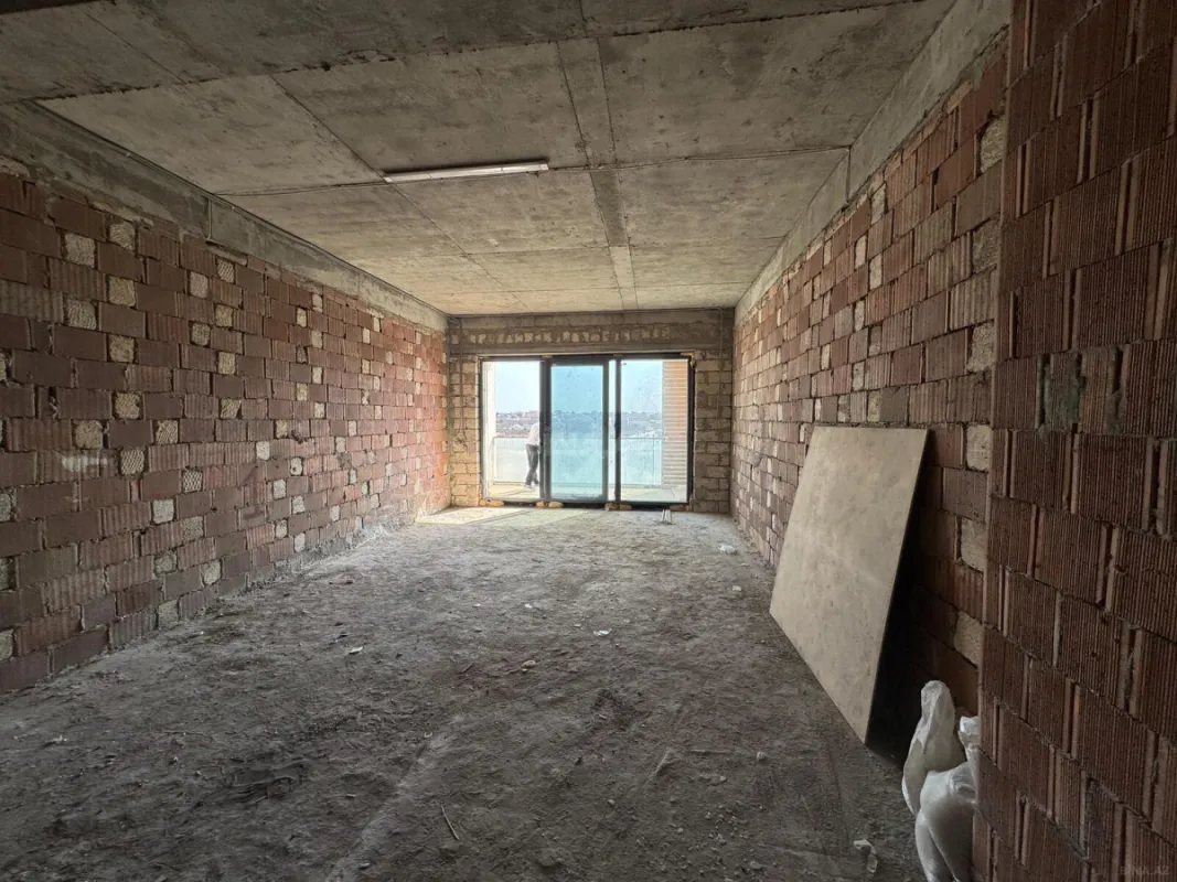 Satılır 1 otaqlı mənzil 57.4 m²