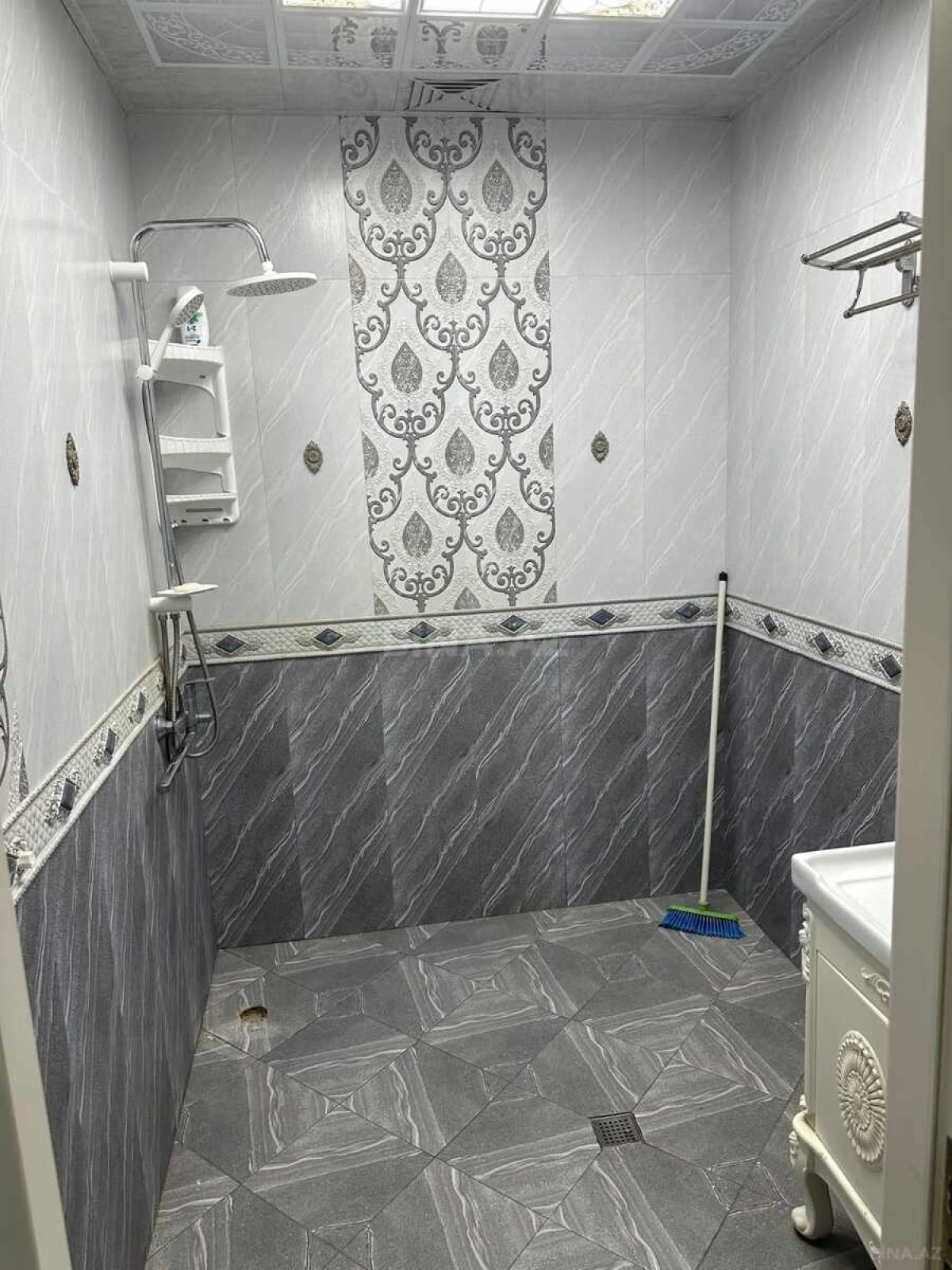 Kirayə verilir 3 otaqlı mənzil 100 m²