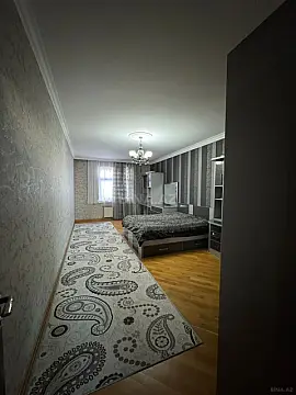 Satılır 4 otaqlı mənzil 171 m²