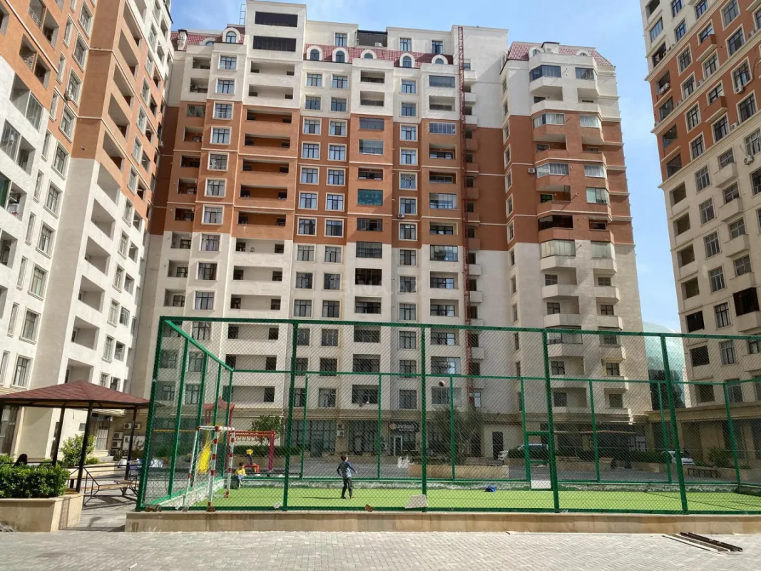 Satılır 2 otaqlı mənzil 70 m²