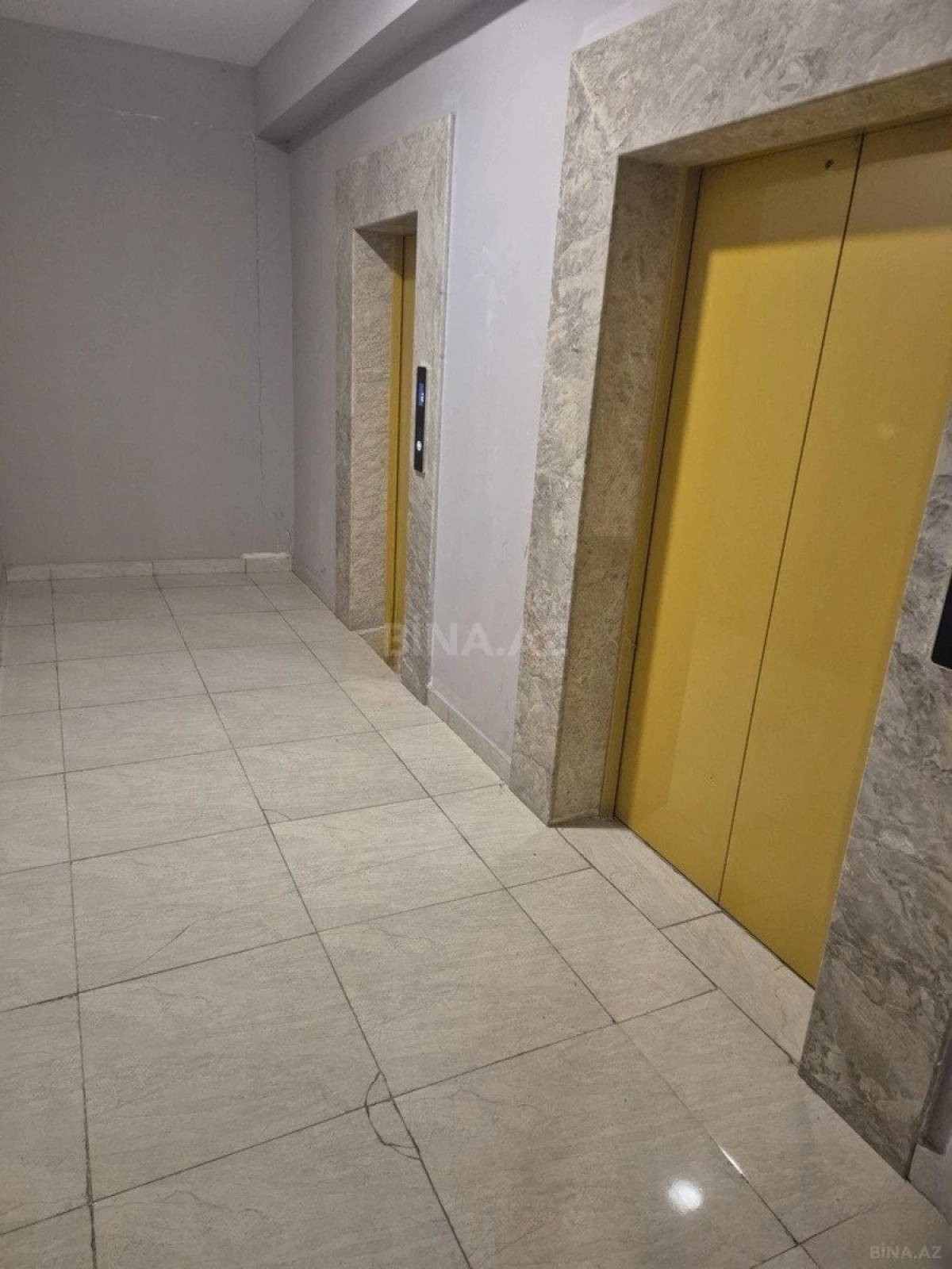 Satılır 2 otaqlı mənzil 70 m²