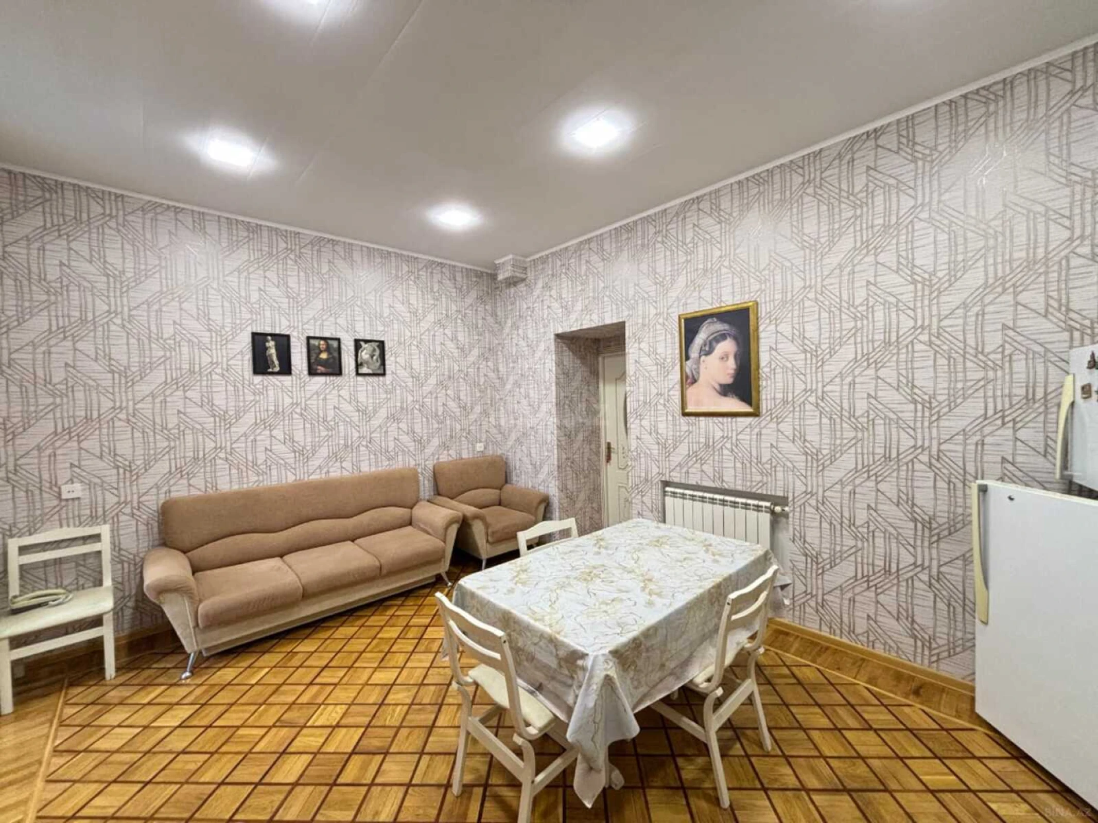 Kirayə verilir 2 otaqlı mənzil 100 m²