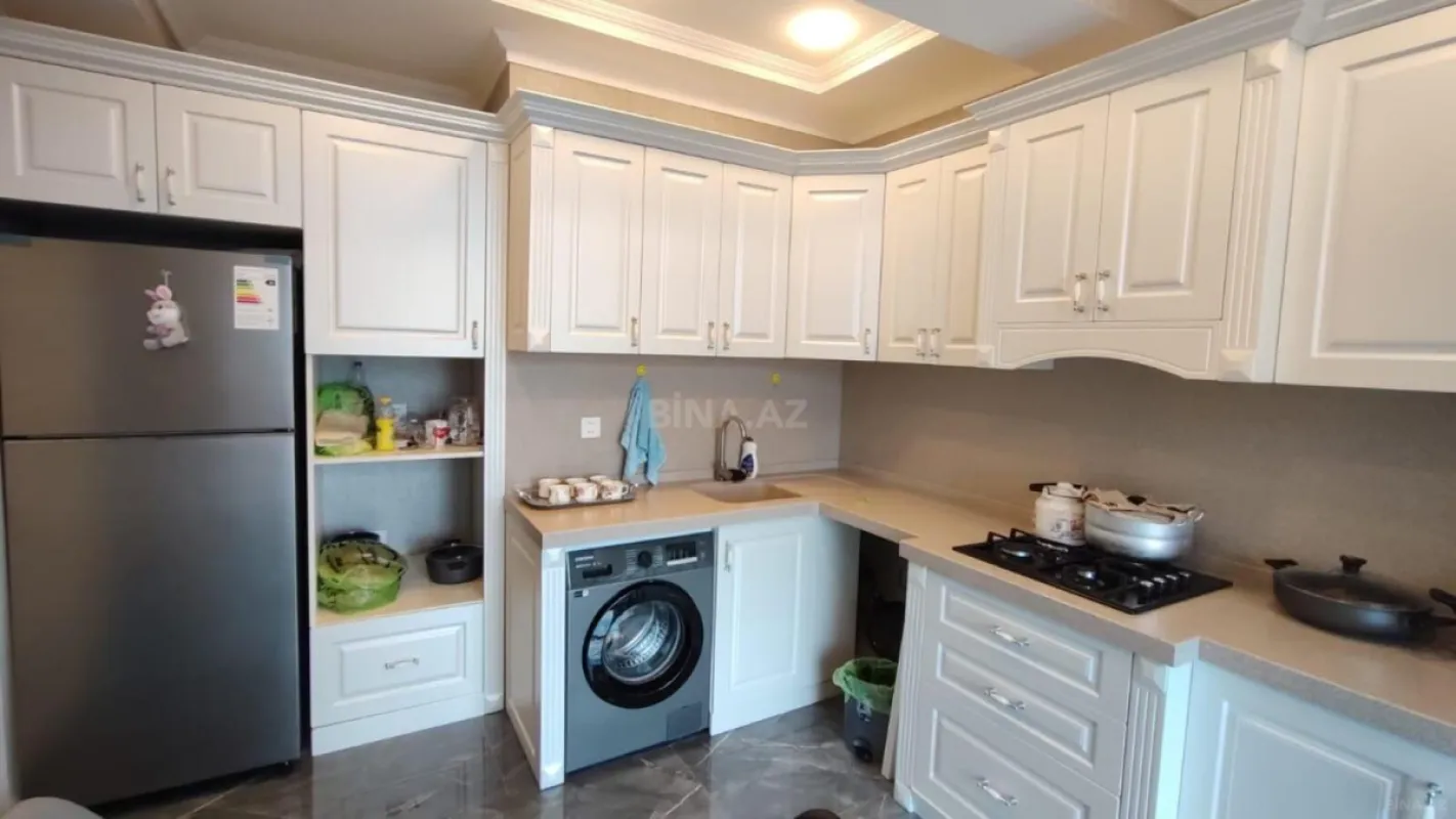 Kirayə verilir 3 otaqlı mənzil 105 m²