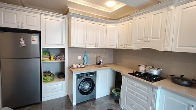 Kirayə verilir 3 otaqlı mənzil 105 m²