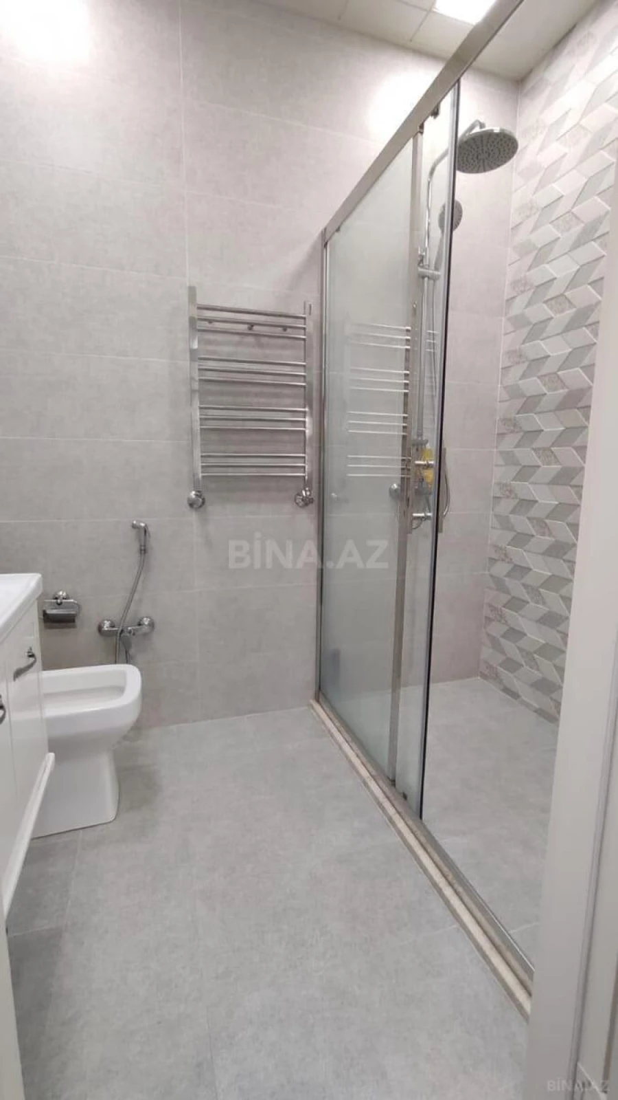Kirayə verilir 3 otaqlı mənzil 105 m²