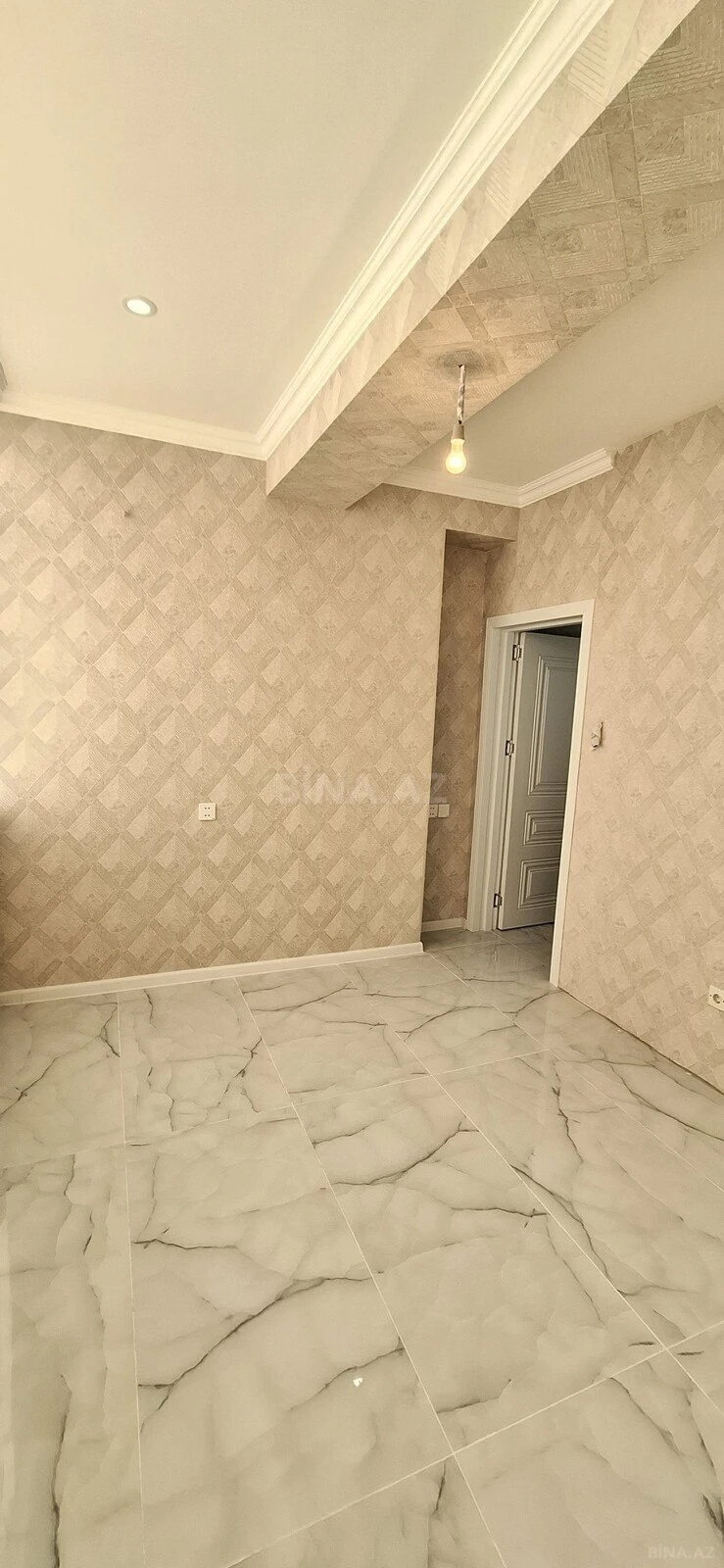 Satılır 3 otaqlı mənzil 102 m²