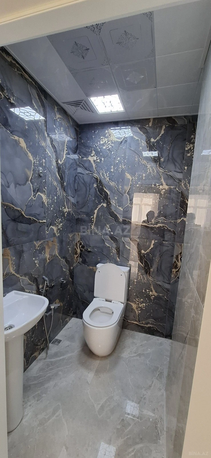 Satılır 3 otaqlı mənzil 102 m²
