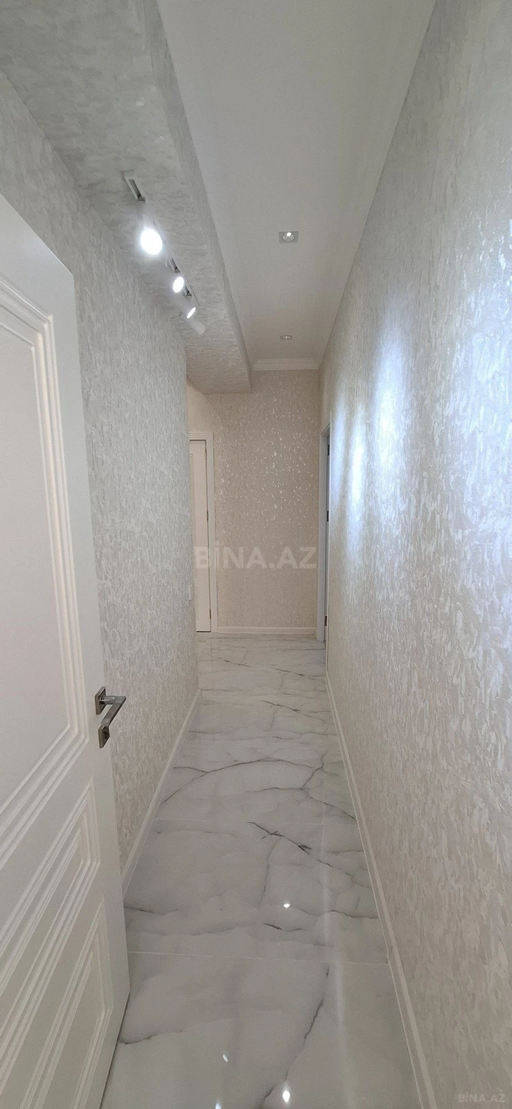 Satılır 3 otaqlı mənzil 102 m²
