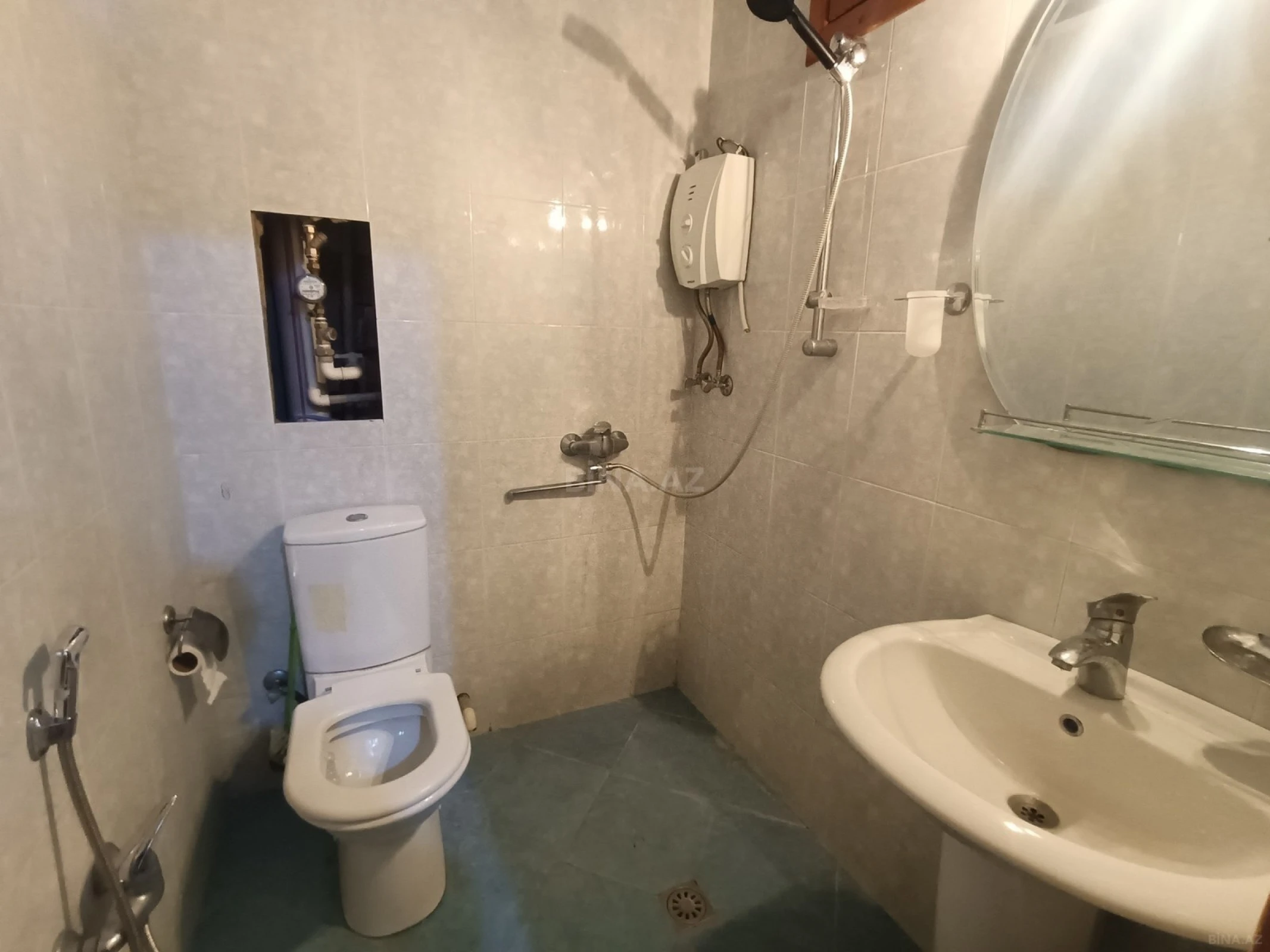 Kirayə verilir 2 otaqlı mənzil 60 m²