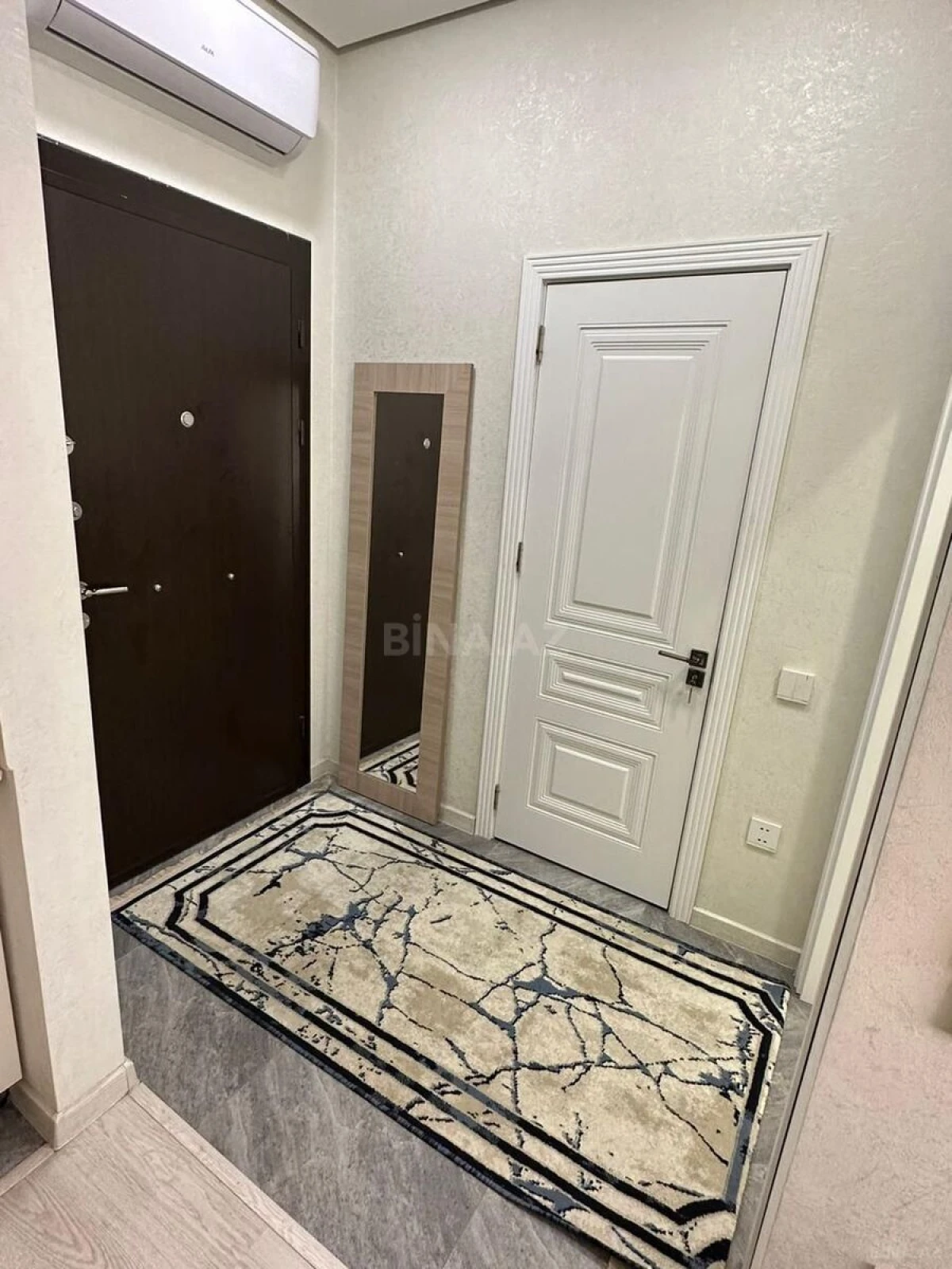 Kirayə verilir 2 otaqlı mənzil 58 m²