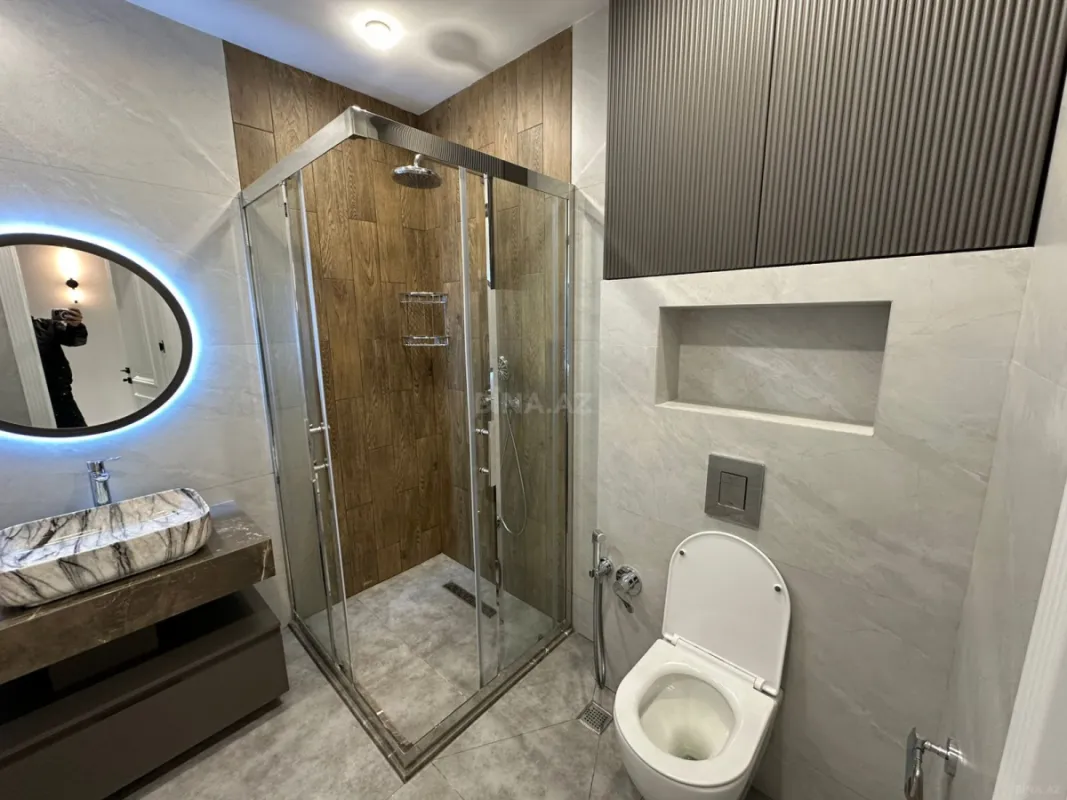 Satılır 2 otaqlı mənzil 76 m²