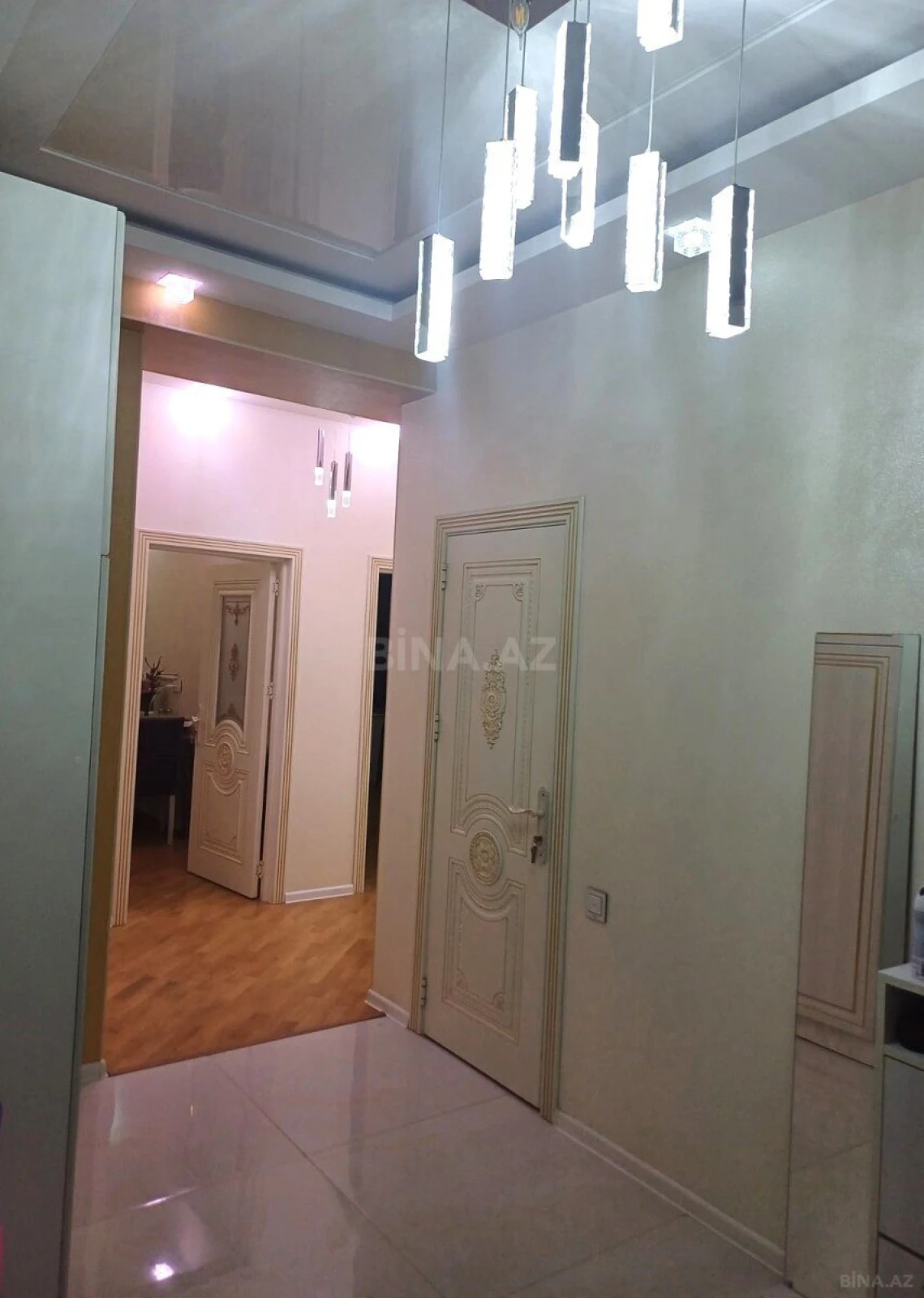 Kirayə verilir 2 otaqlı mənzil 120 m²