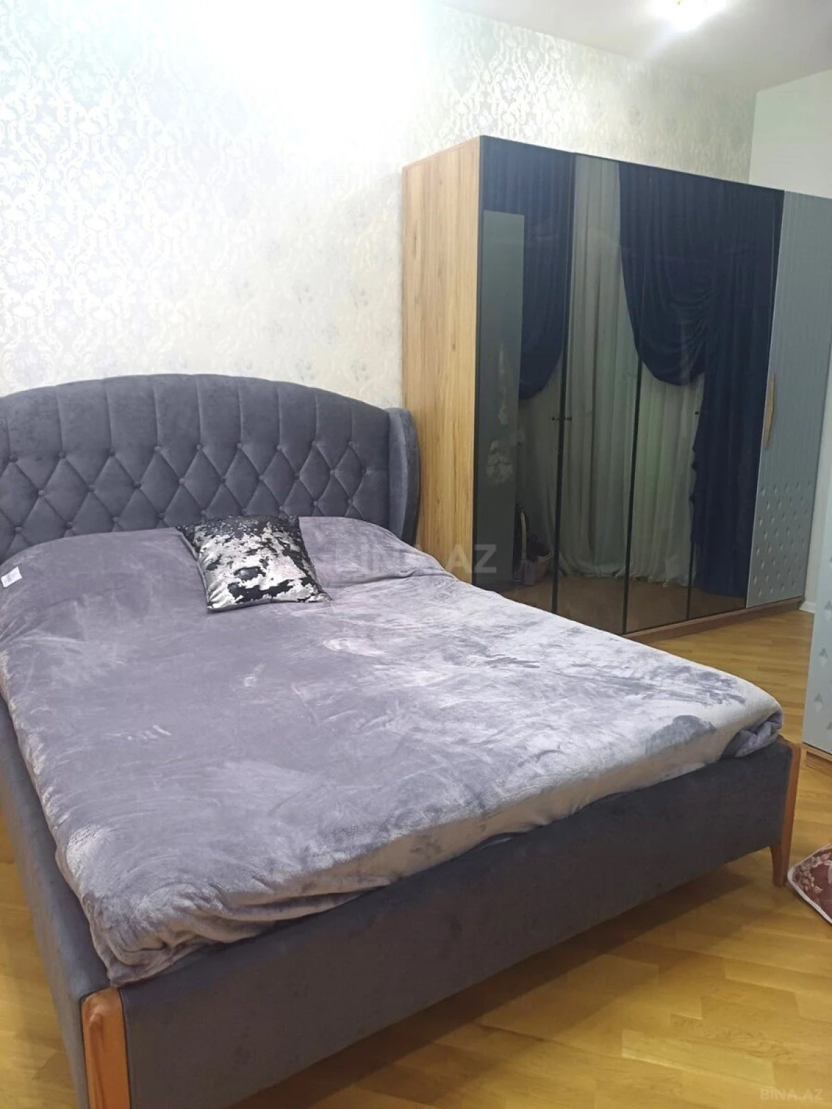 Kirayə verilir 2 otaqlı mənzil 120 m²