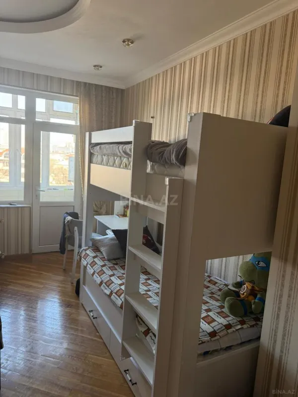 Satılır 3 otaqlı mənzil 95 m²