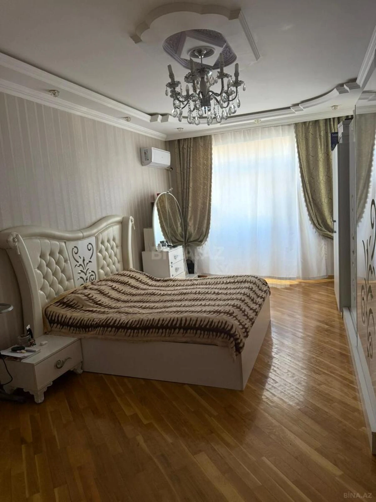 Satılır 3 otaqlı mənzil 95 m²