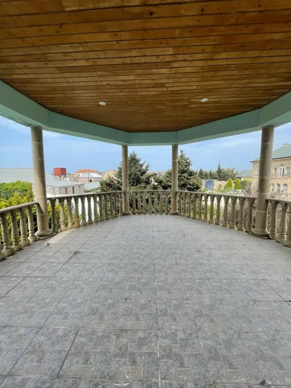 Satılır 7 otaqlı həyət evi 560 m²