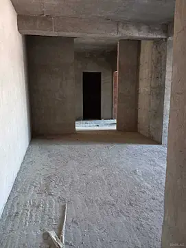 Satılır 4 otaqlı mənzil 182 m²