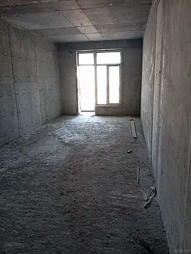 Satılır 4 otaqlı mənzil 182 m²