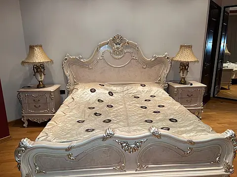 Satılır 4 otaqlı mənzil 232 m²