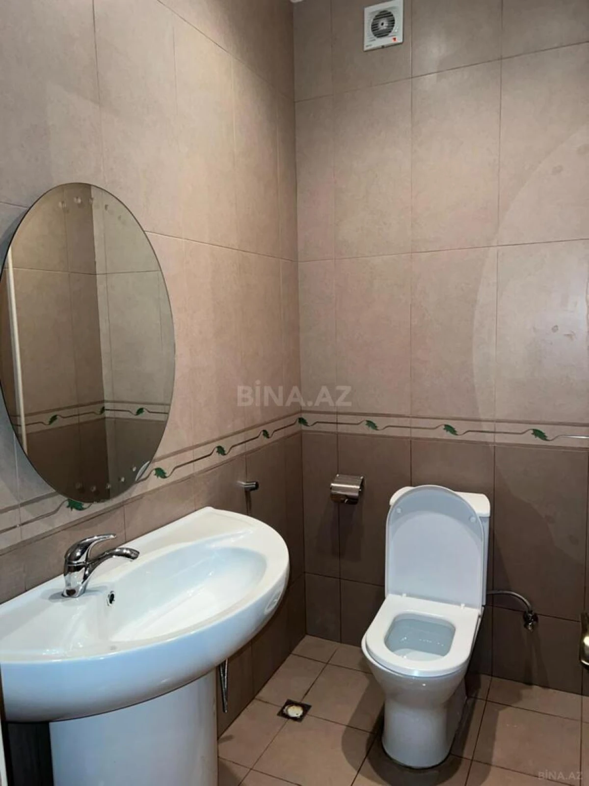 Satılır 4 otaqlı mənzil 232 m²