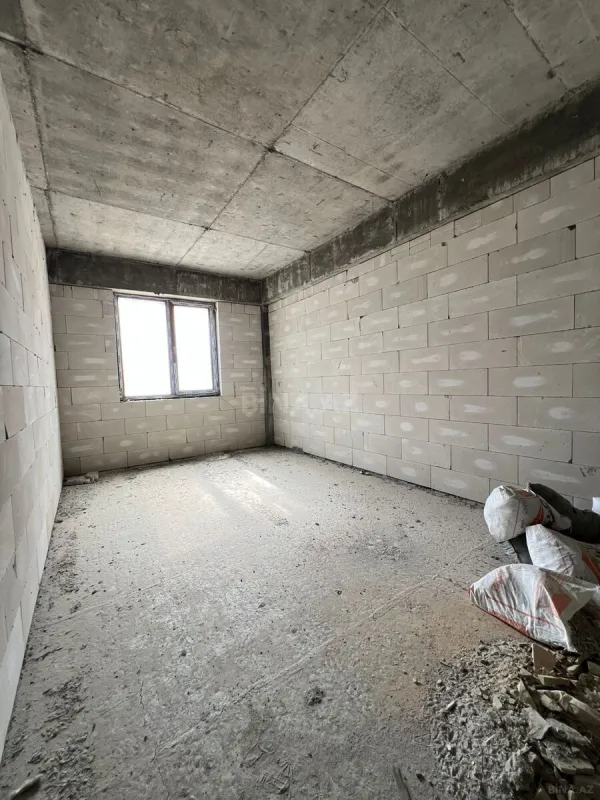 Satılır 3 otaqlı mənzil 135 m²