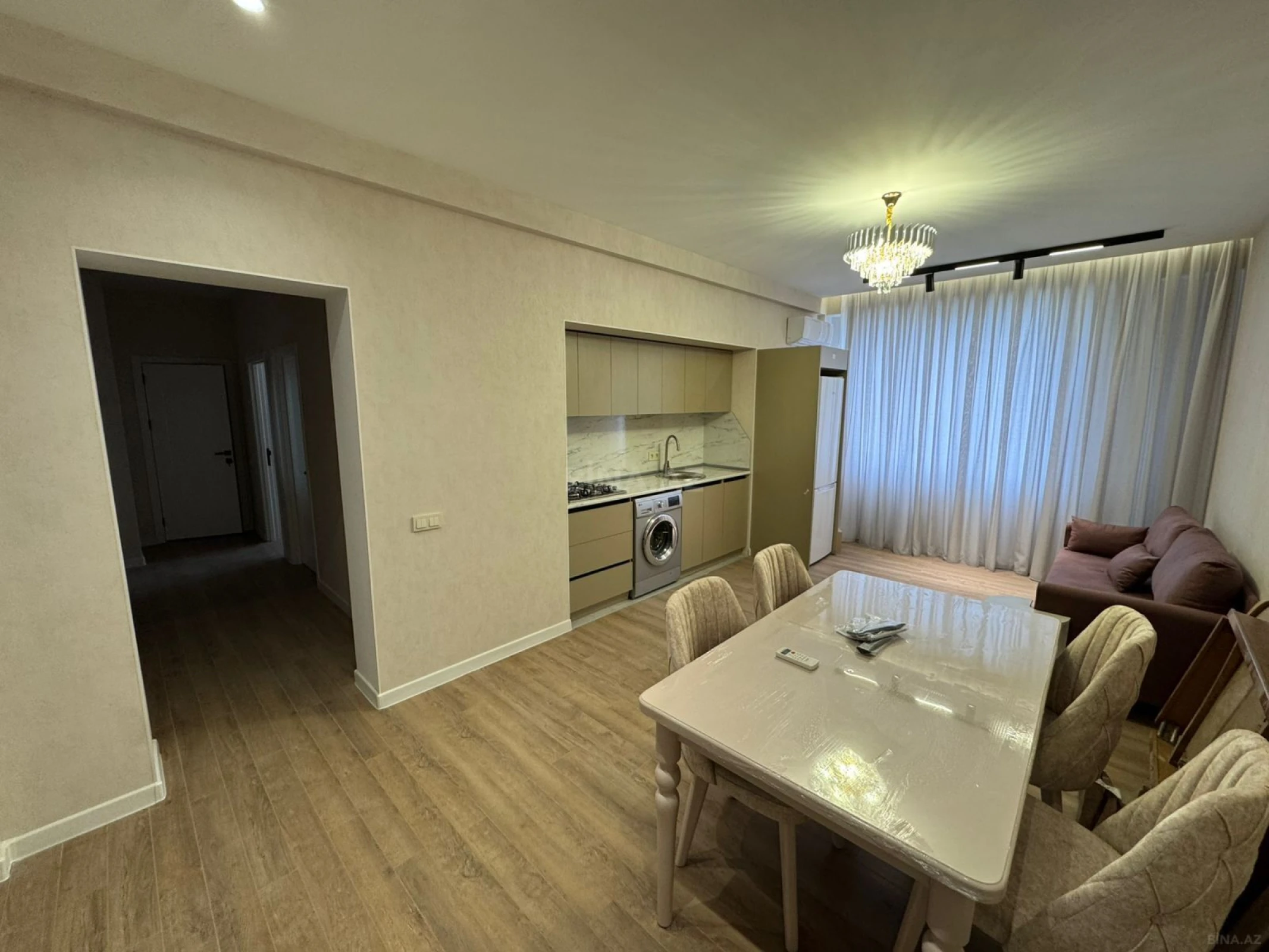 Kirayə verilir 2 otaqlı mənzil 85 m²