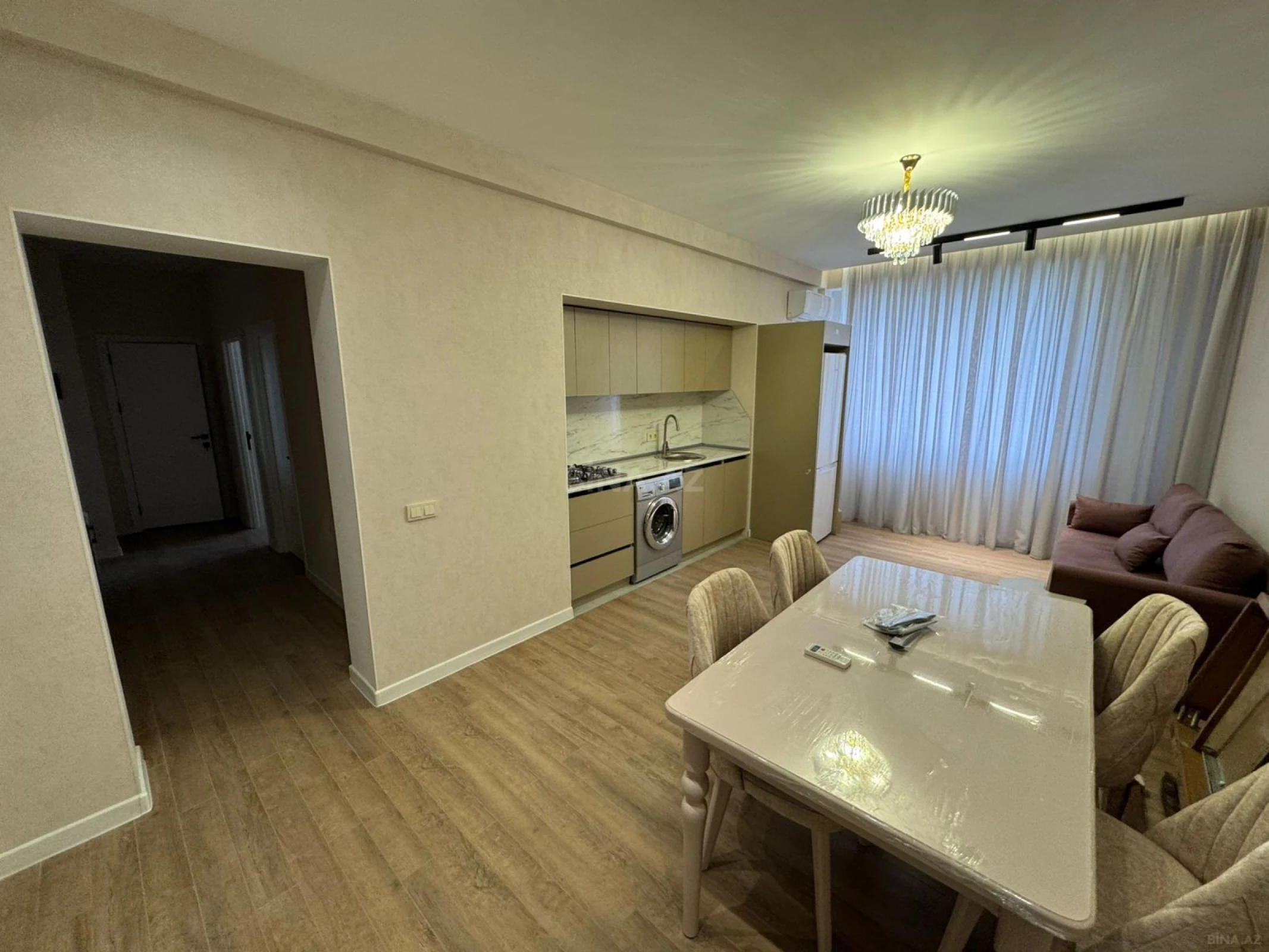 Kirayə verilir 2 otaqlı mənzil 85 m²