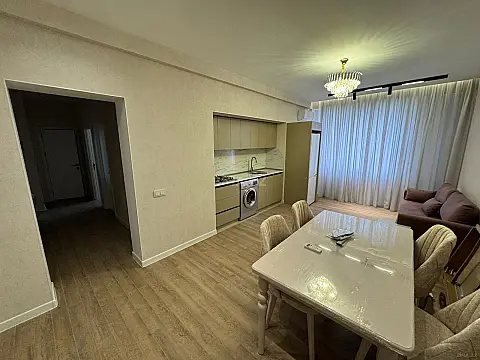 Kirayə verilir 2 otaqlı mənzil 85 m²