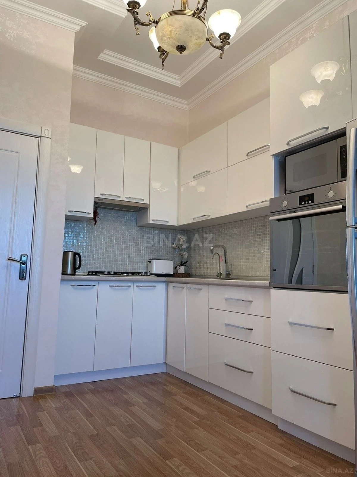Satılır 2 otaqlı mənzil 69 m²