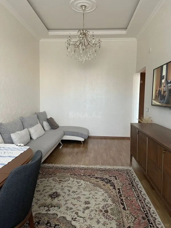 Satılır 2 otaqlı mənzil 69 m²