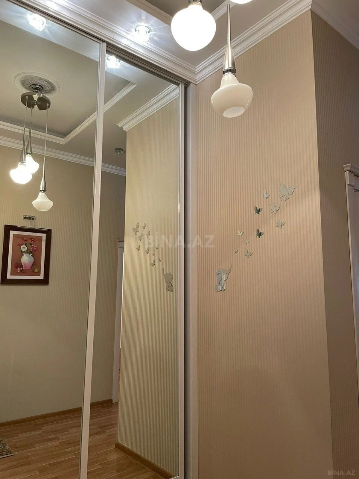 Satılır 2 otaqlı mənzil 69 m²