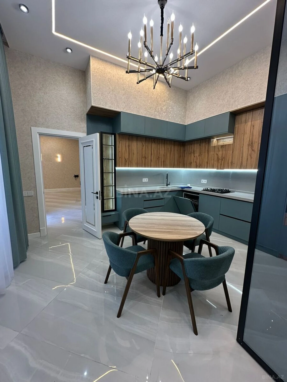 Kirayə verilir 5 otaqlı həyət evi 220 m²