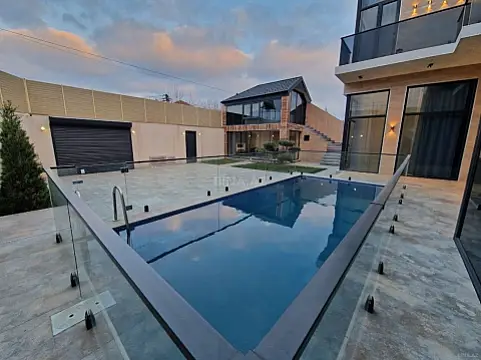 Kirayə verilir 5 otaqlı həyət evi 220 m²