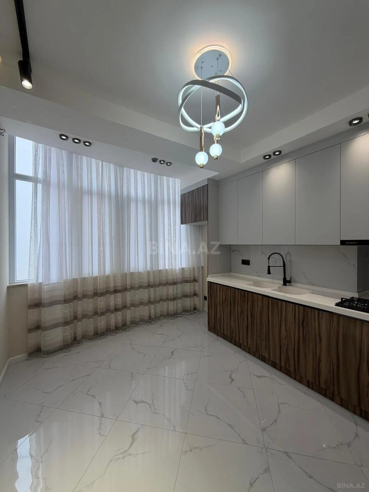 Satılır 3 otaqlı mənzil 100 m²