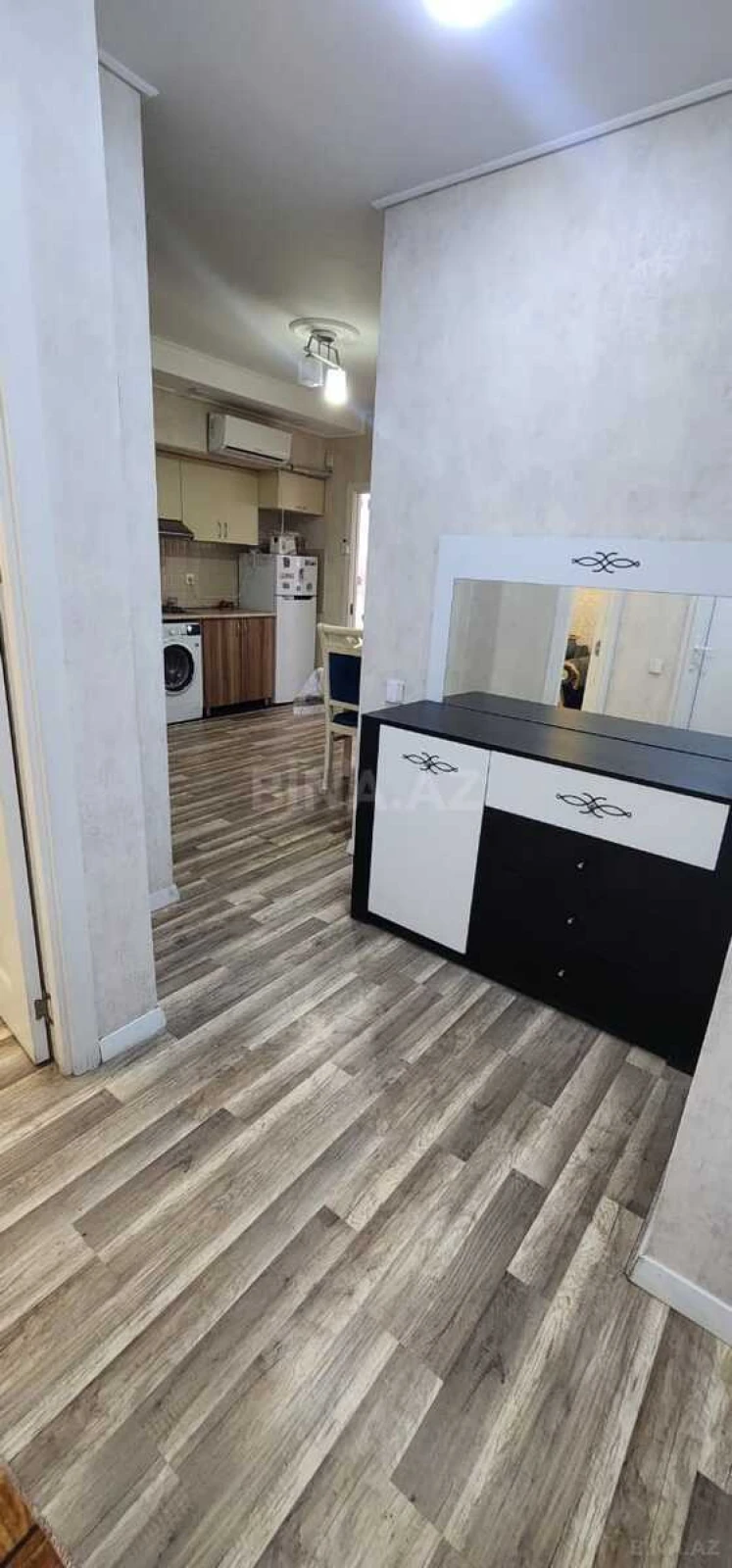 Kirayə verilir 2 otaqlı mənzil 70 m²