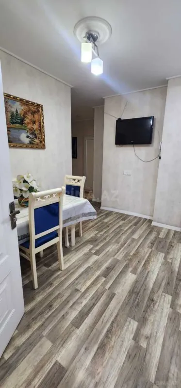Kirayə verilir 2 otaqlı mənzil 70 m²