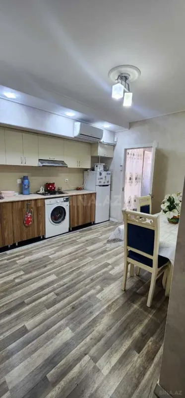 Kirayə verilir 2 otaqlı mənzil 70 m²
