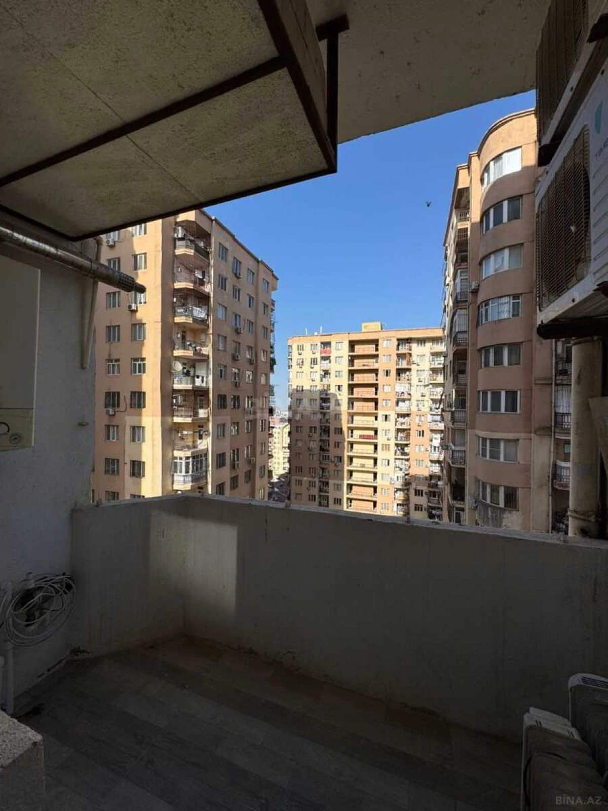 Satılır 2 otaqlı mənzil 52 m²