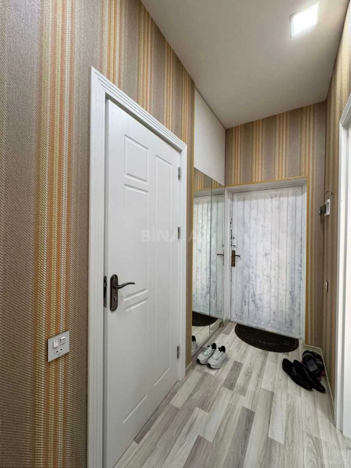 Satılır 2 otaqlı mənzil 52 m²