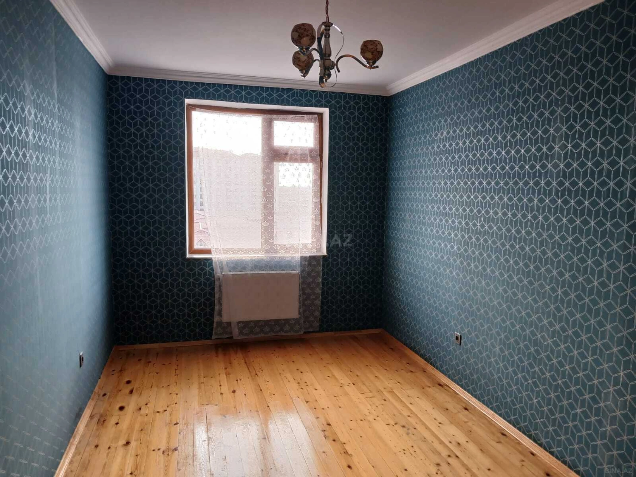Satılır 4 otaqlı mənzil 110 m²