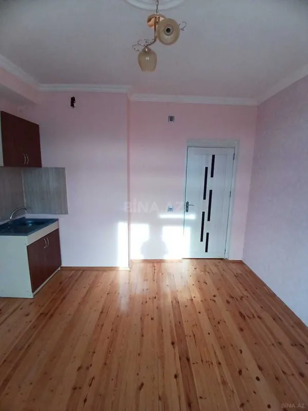Satılır 4 otaqlı mənzil 110 m²