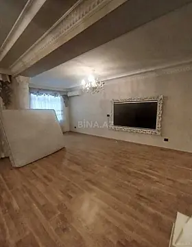 Satılır 5 otaqlı mənzil 225 m²