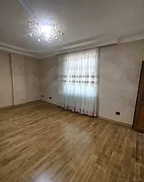 Satılır 5 otaqlı mənzil 225 m²