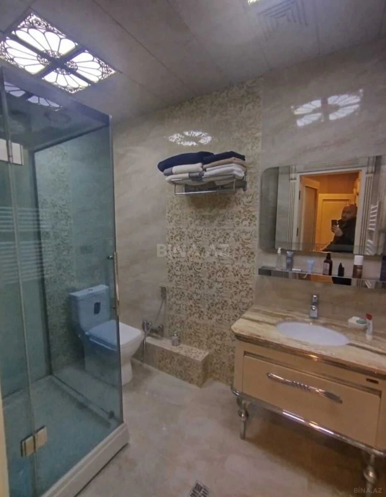 Satılır 5 otaqlı mənzil 225 m²