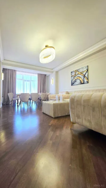 Kirayə verilir 3 otaqlı mənzil 180 m²