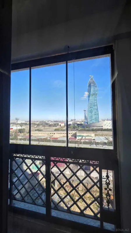 Kirayə verilir 3 otaqlı mənzil 180 m²