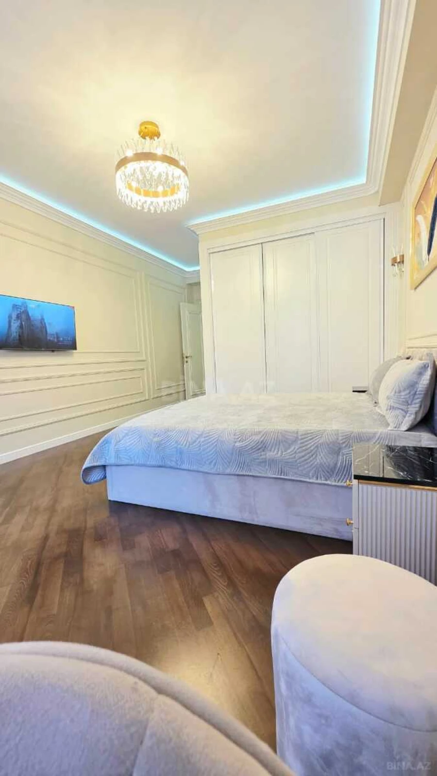 Kirayə verilir 3 otaqlı mənzil 180 m²