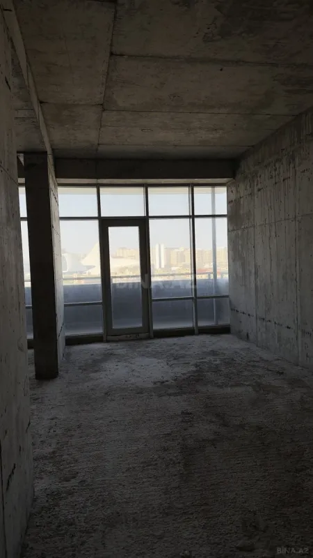 Satılır 4 otaqlı mənzil 159.1 m²