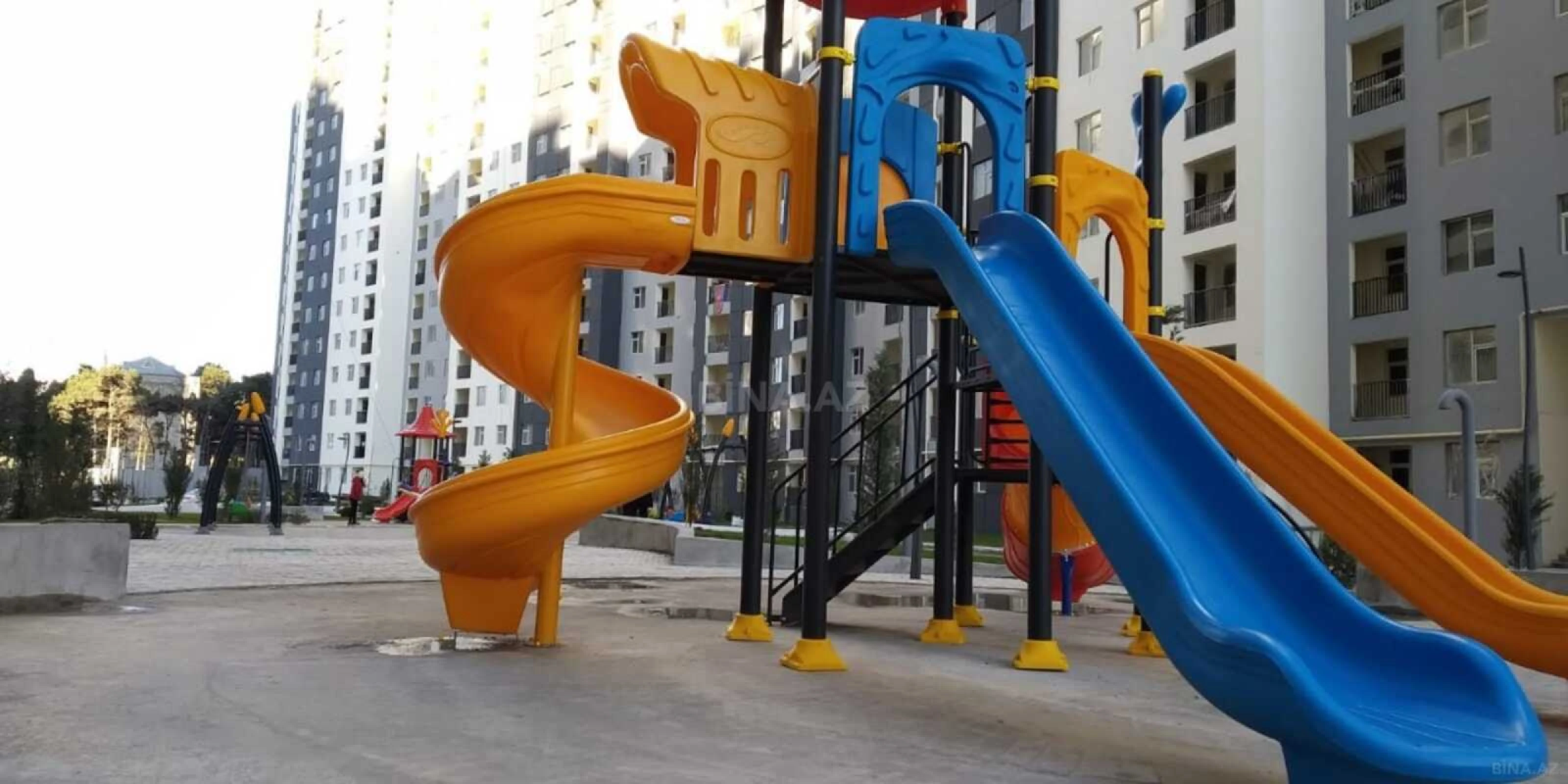 Satılır 2 otaqlı mənzil 85 m²